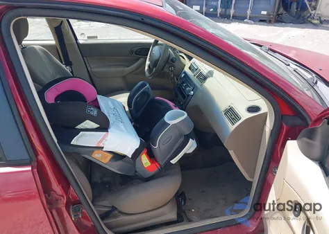 2005 Ford Focus Zx4 z USA, uszkodzony, nr VIN 1FAFP34N45W227246